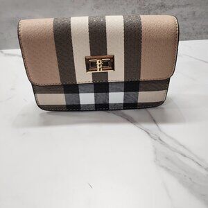 New beige crossbody bag!!